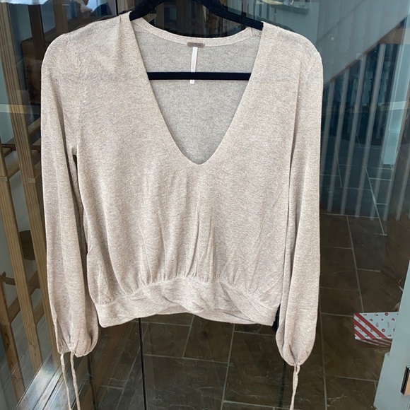 Free people sweaters - Picture 1 of 2